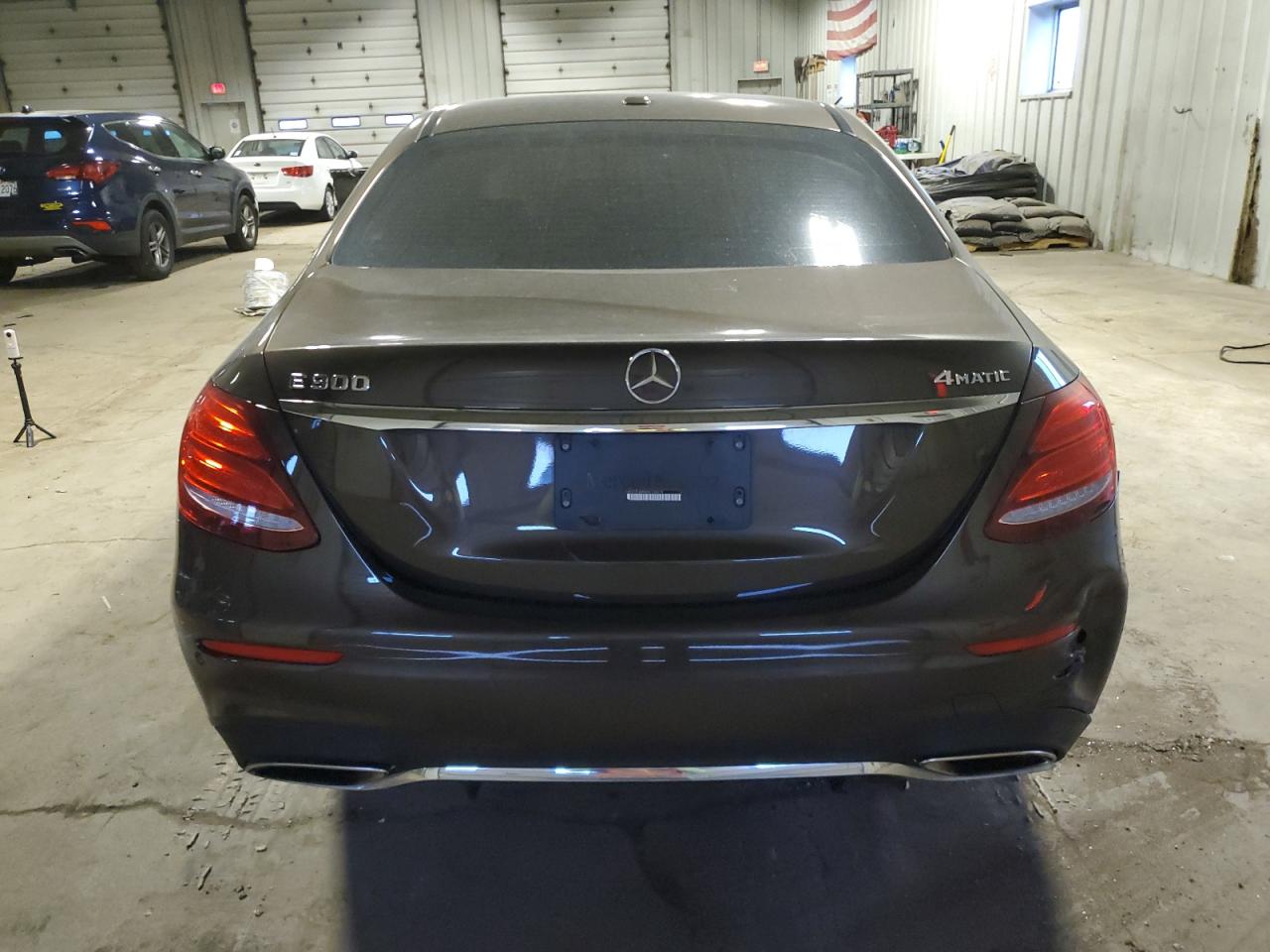 2017 Mercedes-Benz E 300 4Matic vin: WDDZF4KB9HA136019