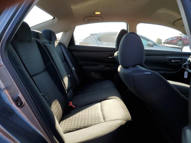 2017 Nissan Altima - Image 10