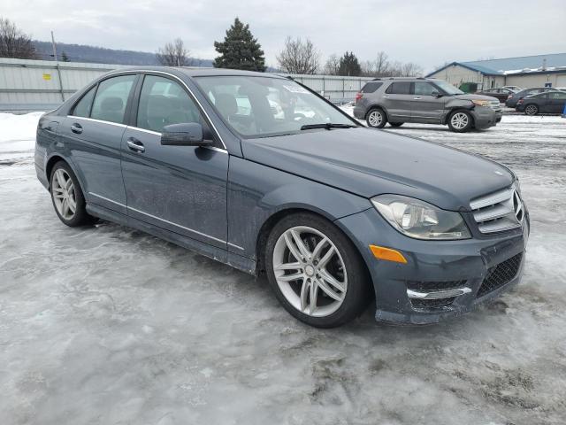 VIN WDDGF8AB3DA802799 2013 Mercedes-Benz C-Class, 3... no.4