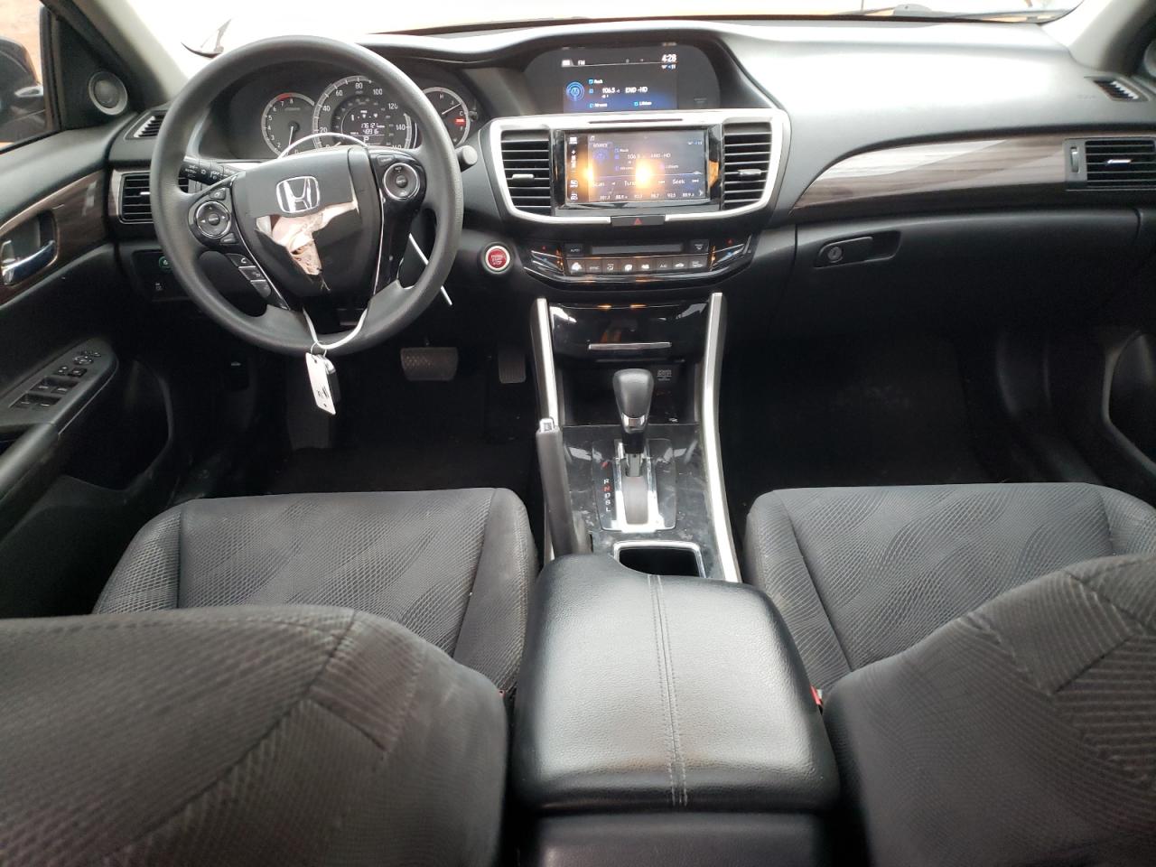 VIN: 1HGCR2F73GA147678 2016 HONDA ACCORD