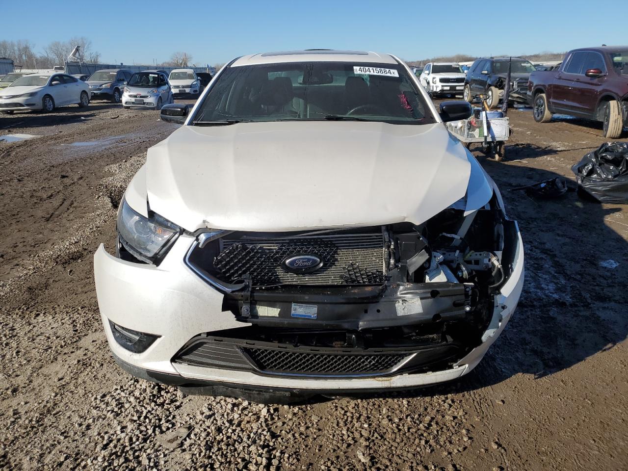 1FAHP2KT2FG155298 2015 Ford Taurus Sho