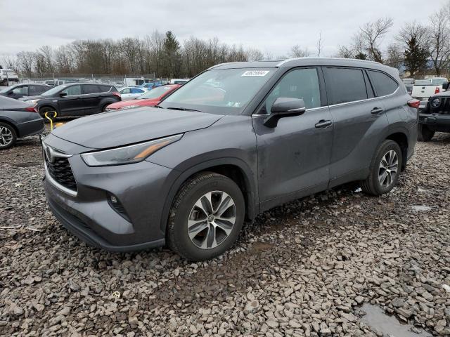 VIN 5TDGZRBH4NS190482 2022 Toyota Highlander, Xle no.1