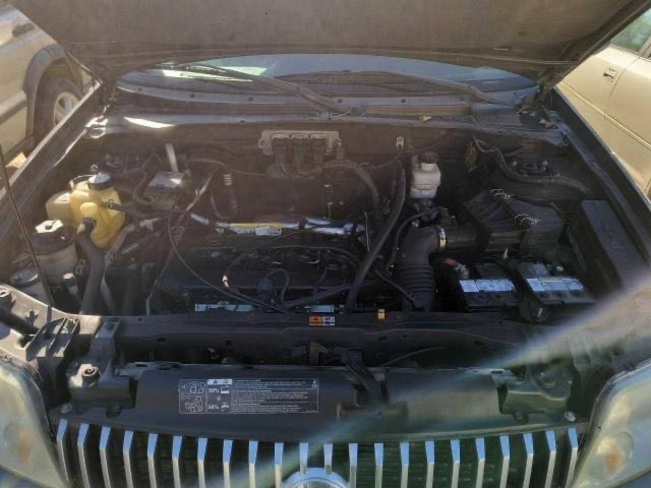 4M2YU56Z05DJ17825 2005 Mercury Mariner