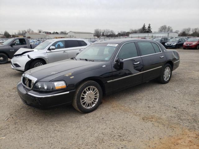 2011 Lincoln Town Car 