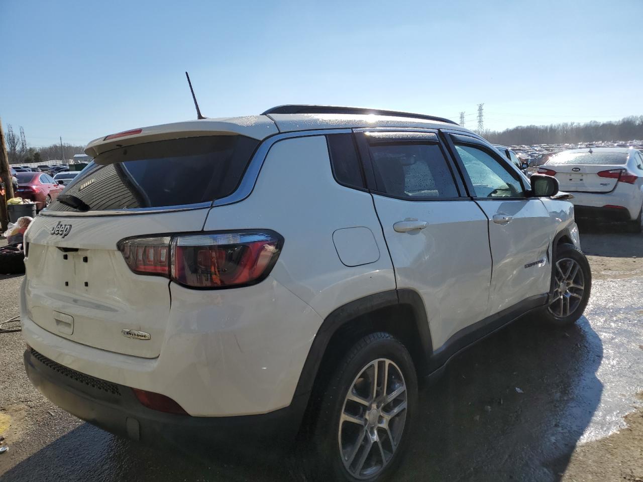 2019 Jeep Compass Latitude vin: 3C4NJCBB0KT636202