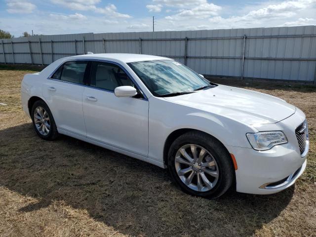 VIN 2C3CCARG4KH578258 2019 CHRYSLER 300 no.4