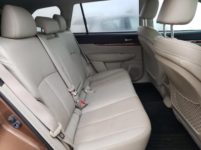 2011 Subaru Outback - Image 10
