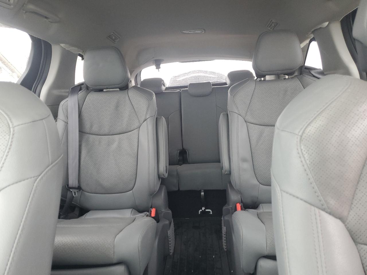 Lot #3302766464 2021 TOYOTA SIENNA LIMITED