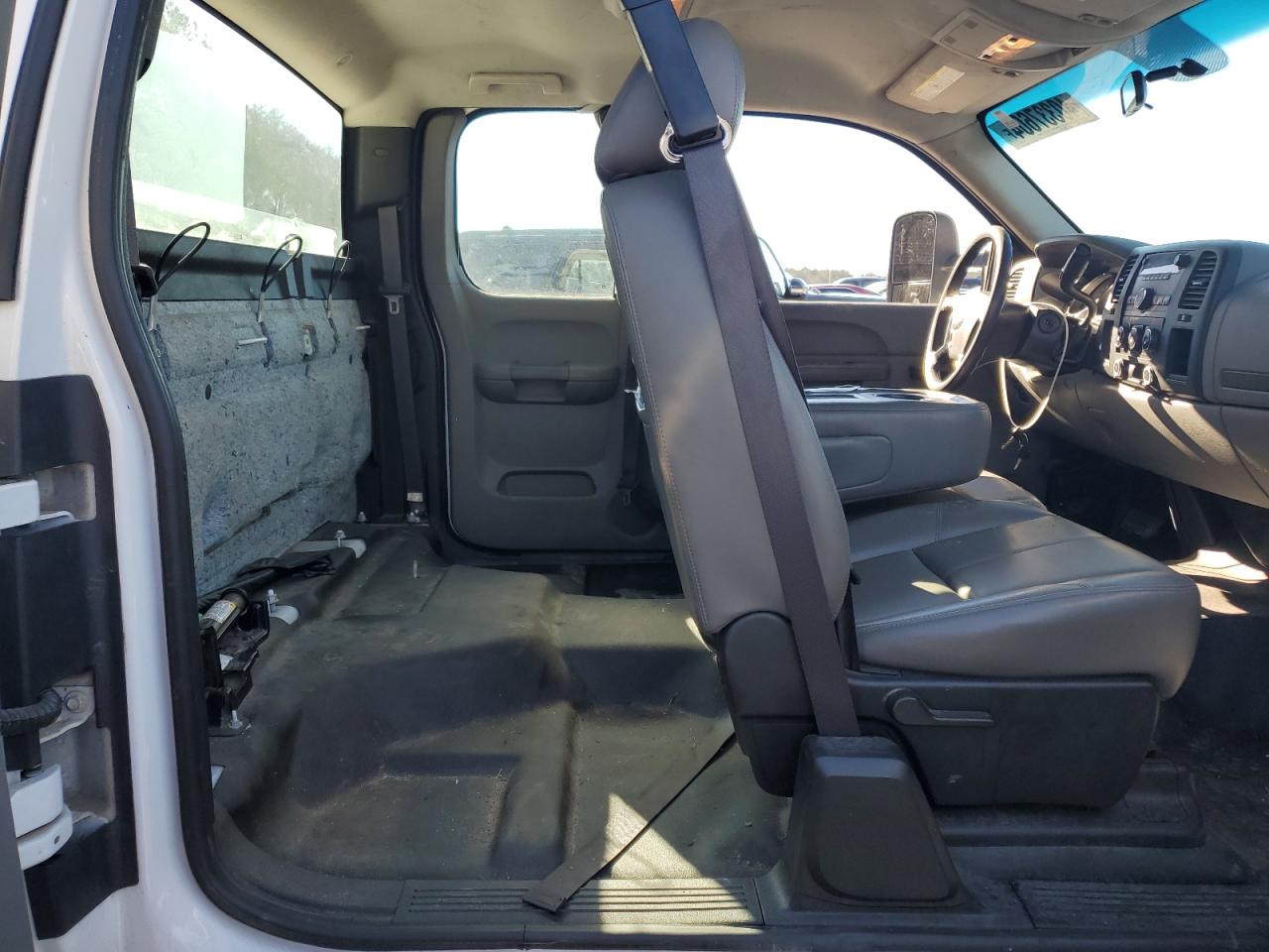 1GB2CVCGXBZ338708 2011 Chevrolet Silverado C2500 Heavy Duty