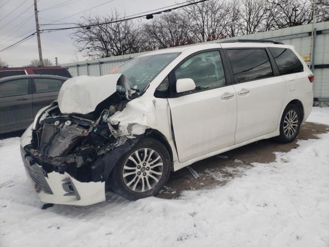 2018 Toyota Sienna XLE