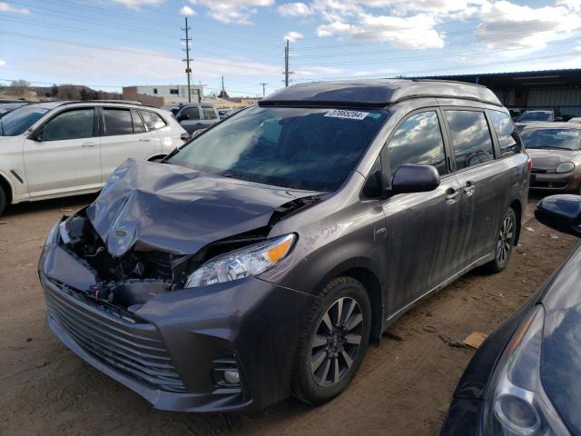 2018 Toyota Sienna XLE