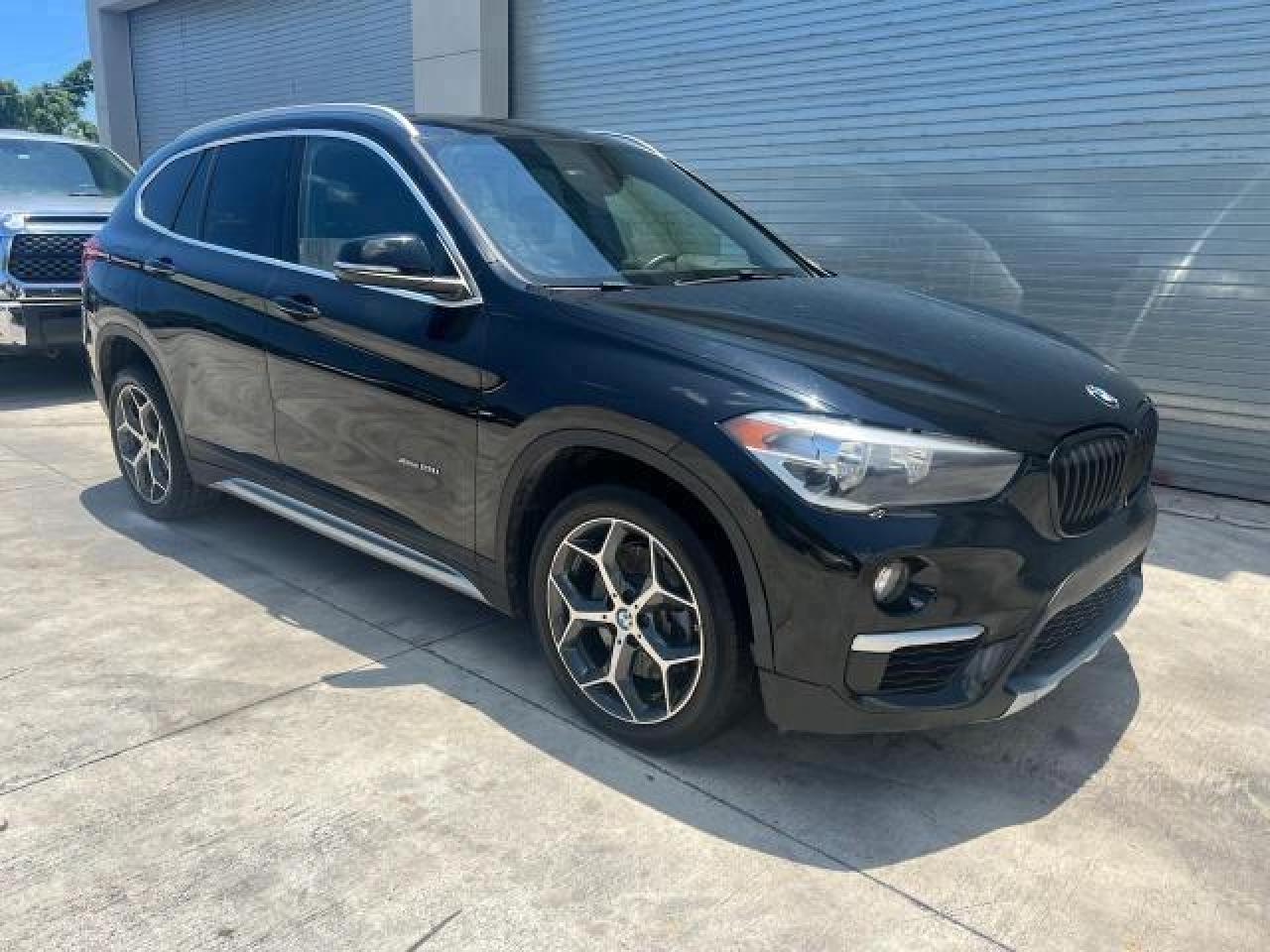 WBXHT3C30J5K24636 2018 BMW X1 xDrive28I