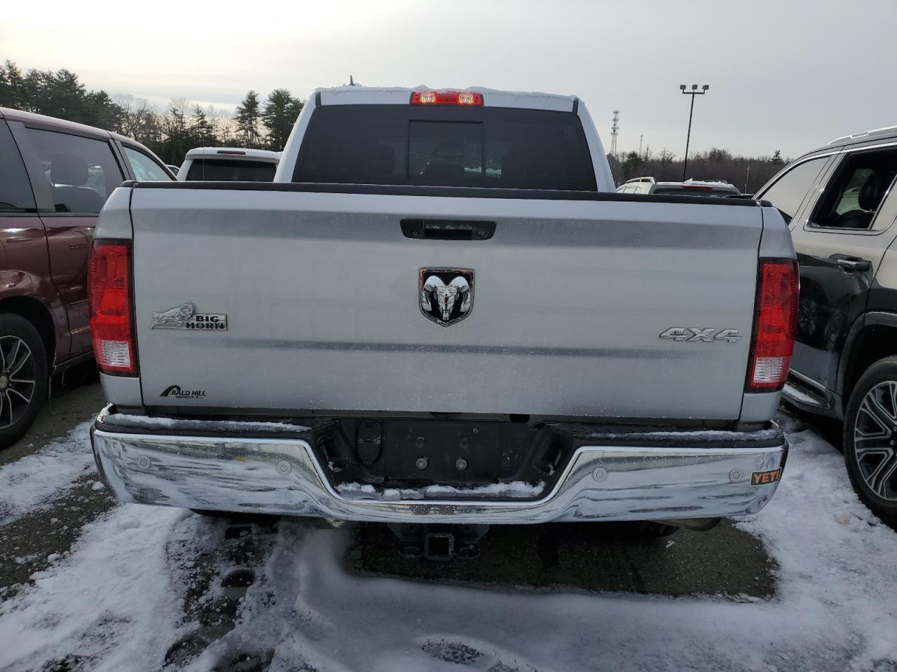 2018 Ram 1500 Slt vin: 1C6RR7LG8JS352240