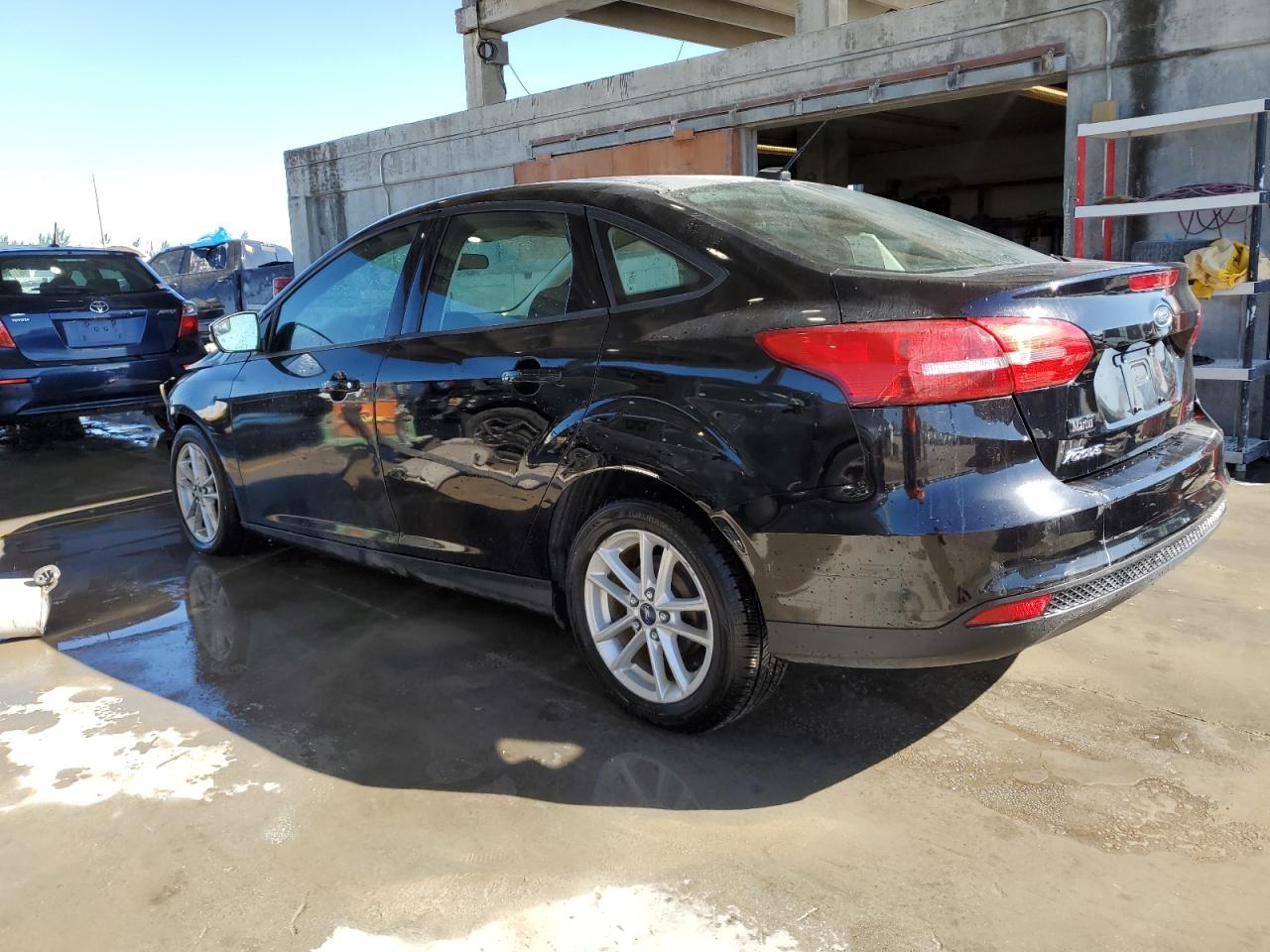 1FADP3F23HL257144 2017 Ford Focus Se