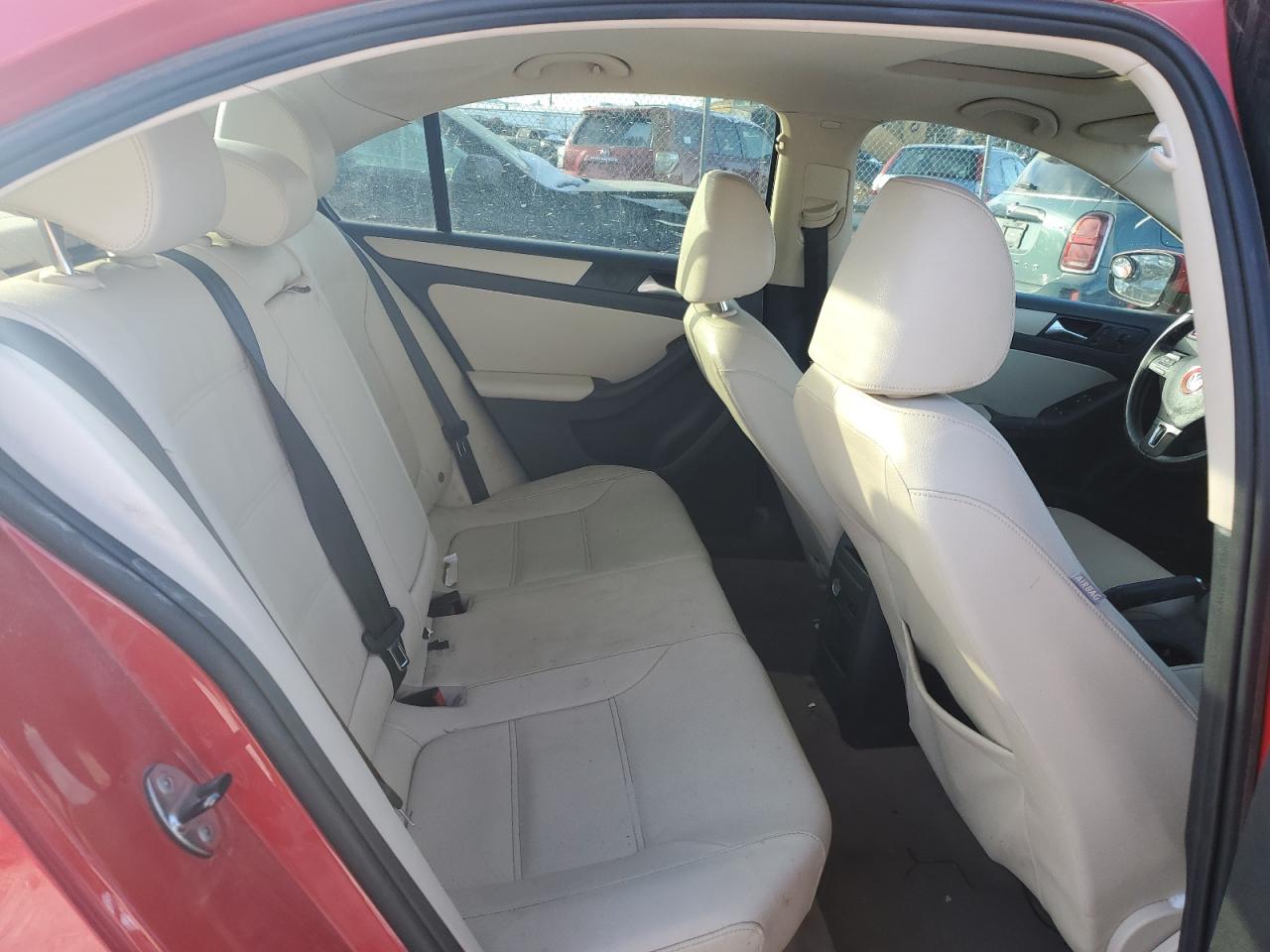 3VWDP7AJ7CM369739 2012 Volkswagen Jetta Se