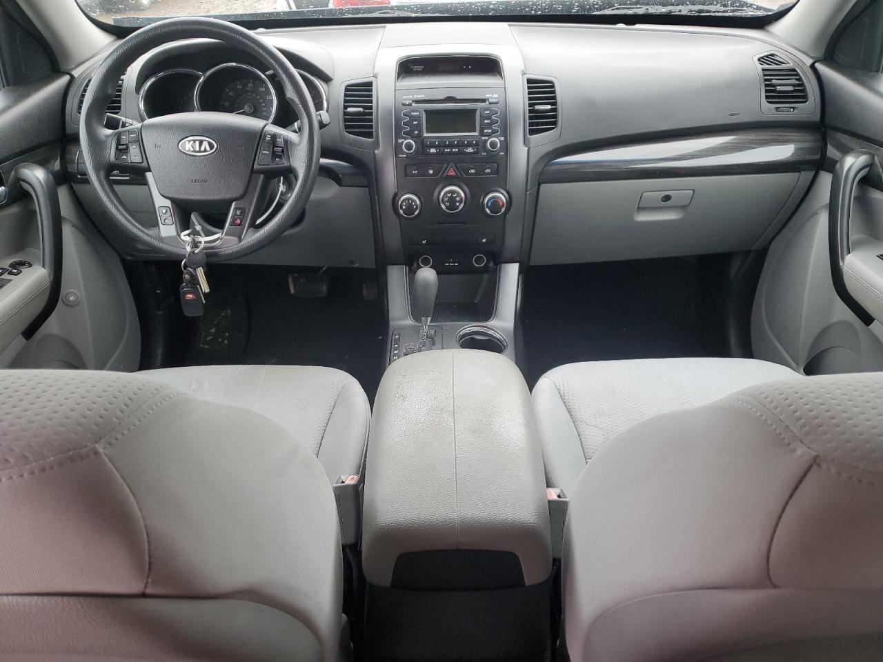 5XYKT4A11BG184148 2011 Kia Sorento Base