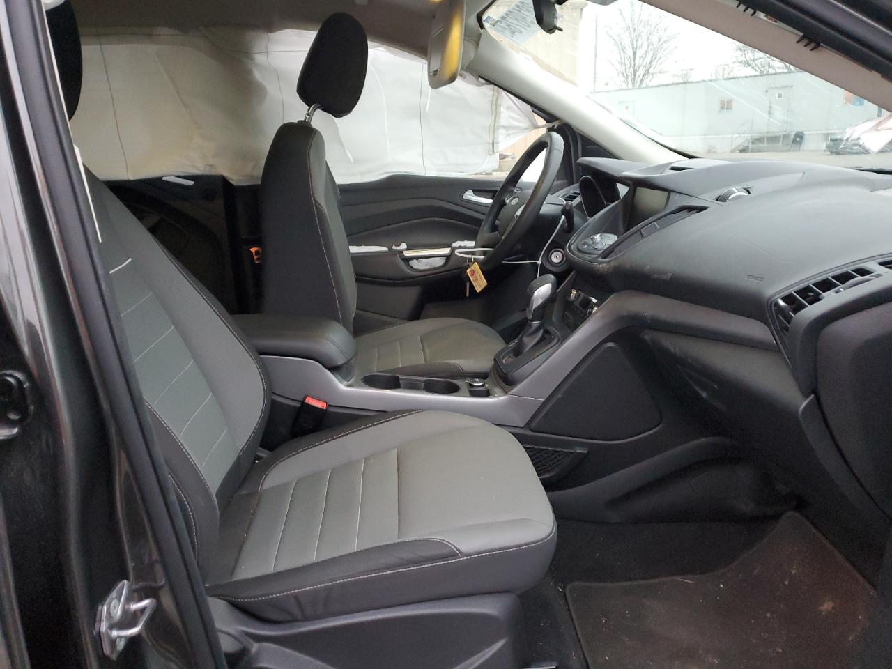 1FMCU0GX8FUC59305 2015 Ford Escape Se