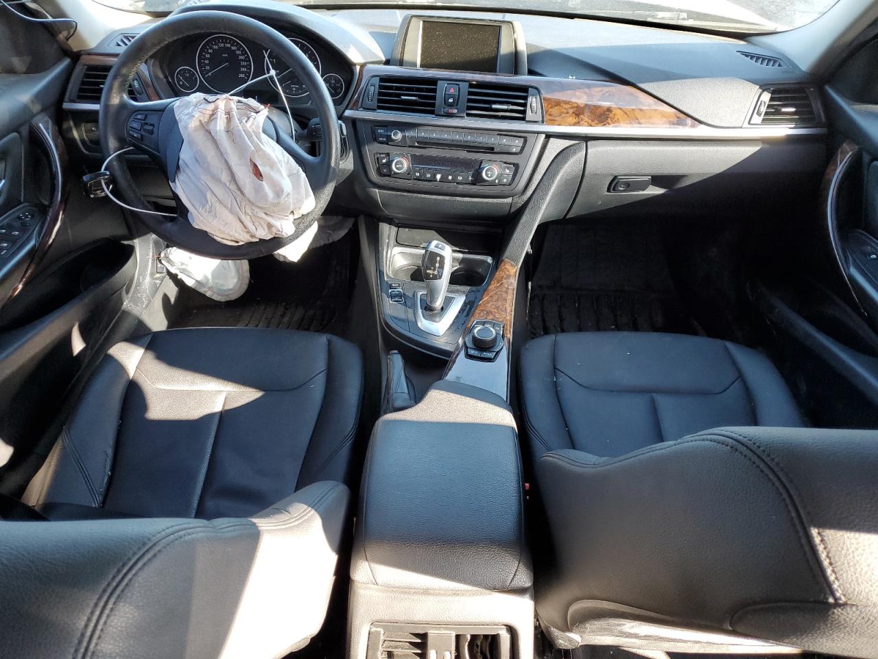 WBA3B1C53CF460868 2012 BMW 320 I