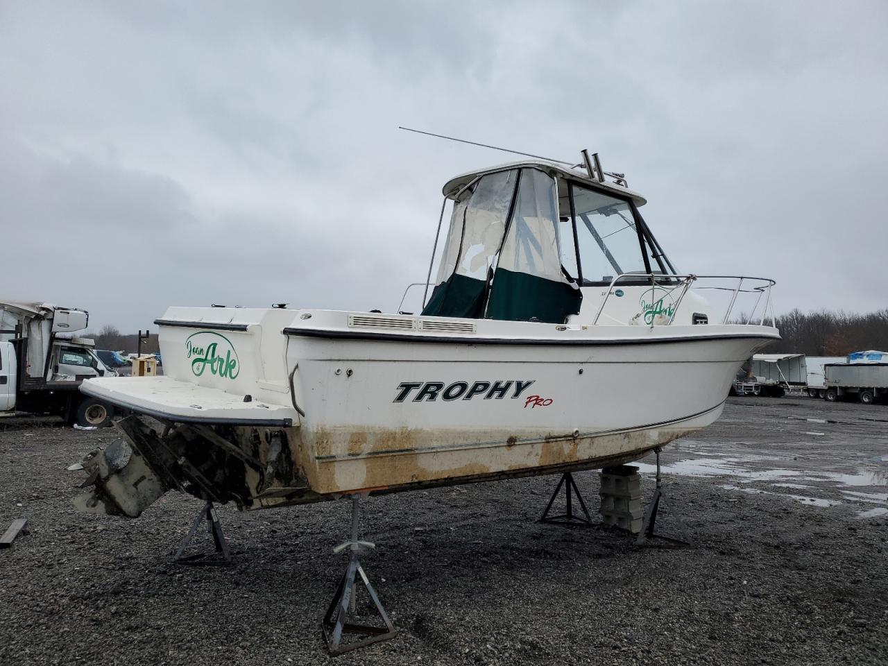 Lot #2468824918 2006 TROP BOAT ONLY