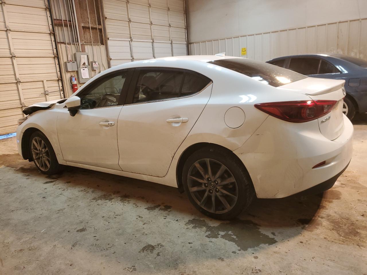 3MZBN1W38JM269134 2018 Mazda 3 Grand Touring