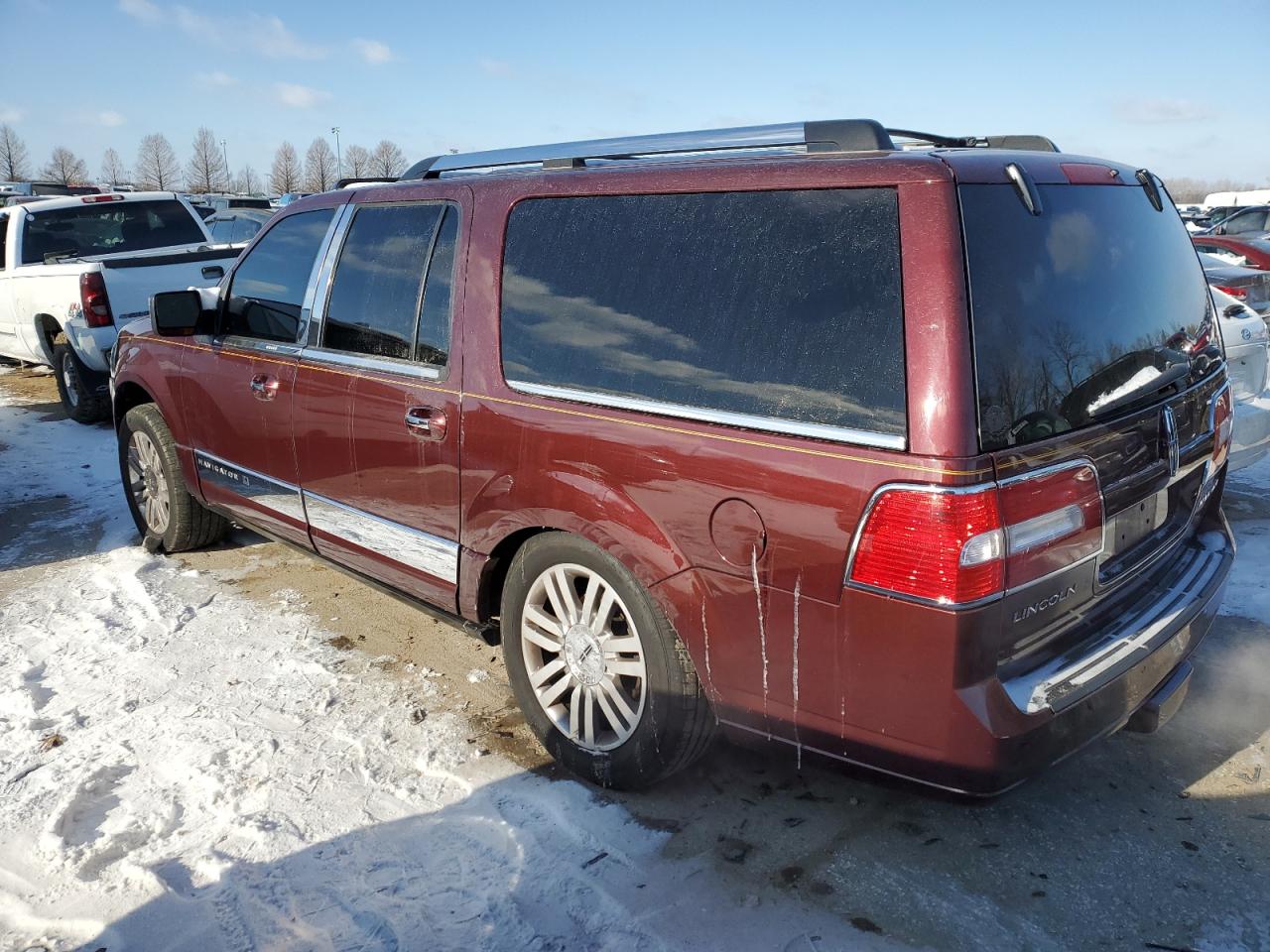 5LMJJ3J5XBEJ02353 2011 Lincoln Navigator L