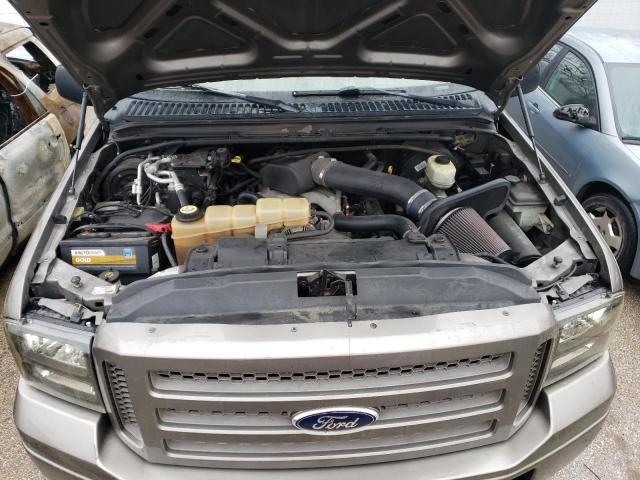 2005 Ford Excursion - Image 12