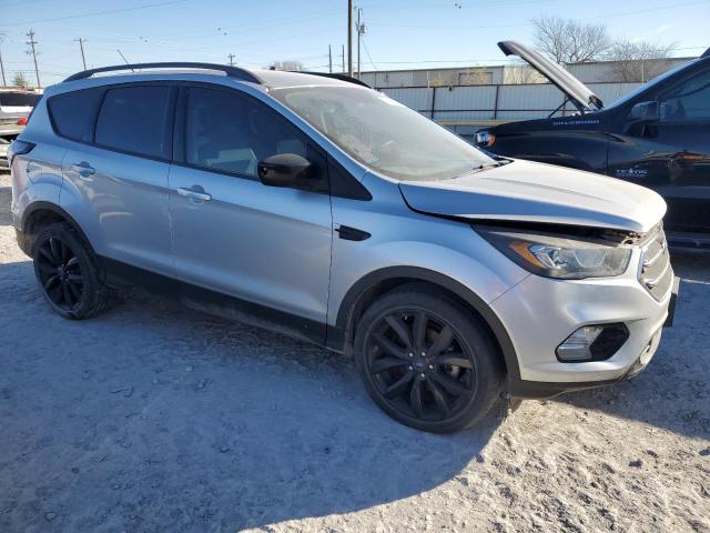 1FMCU0GD4JUB72502 | 2018 Ford escape se