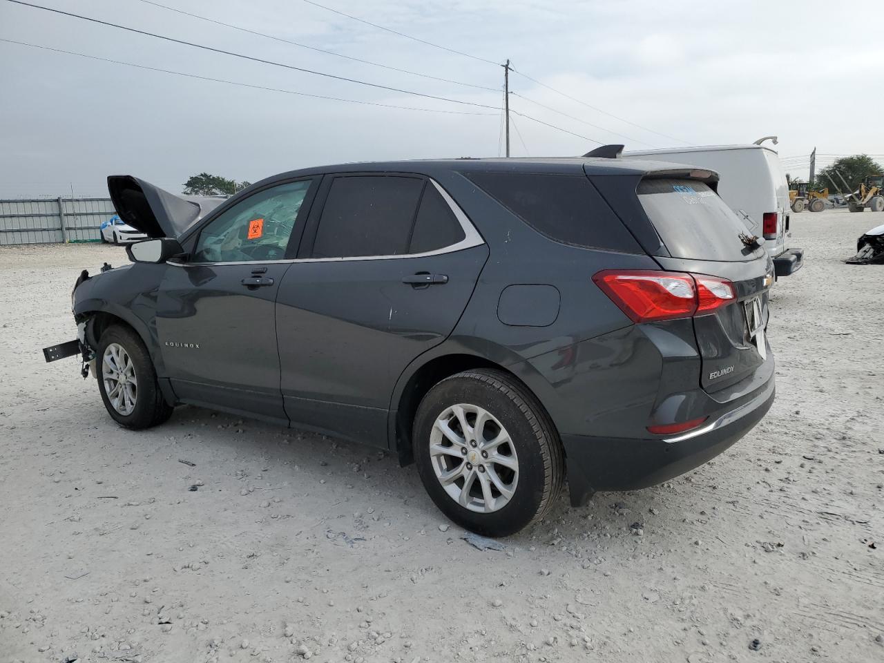 2GNAXJEV5J6315628 2018 Chevrolet Equinox Lt