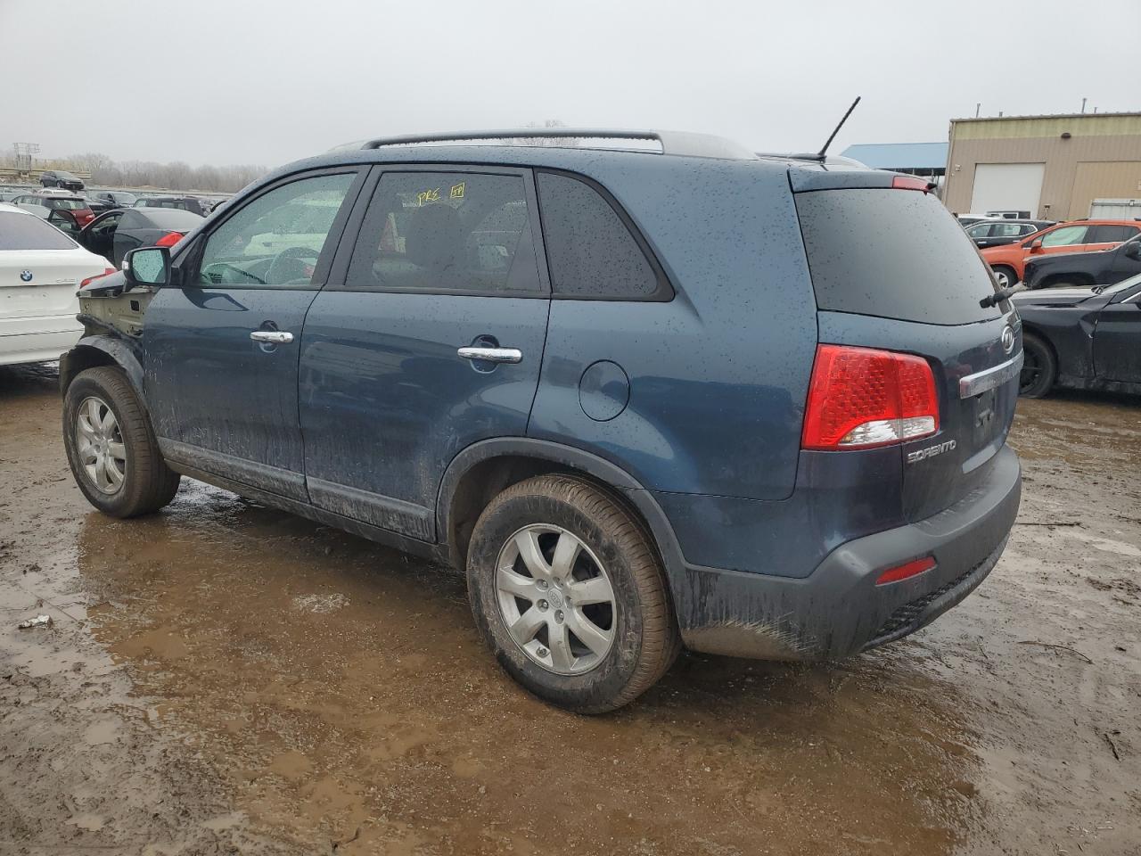 5XYKT4A11BG184148 2011 Kia Sorento Base