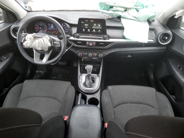 3KPF24AD9ME353377 Kia Forte FE 8