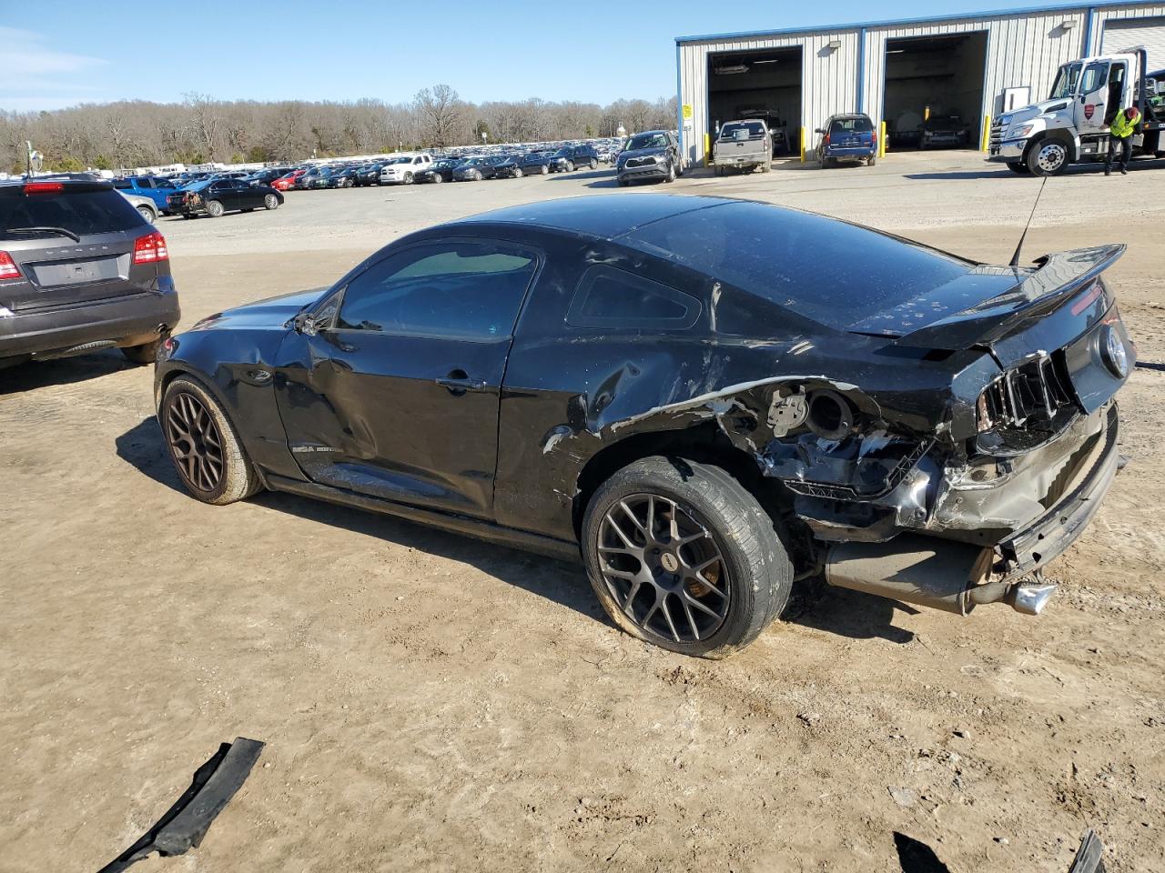 2014 Ford Mustang vin: 1ZVBP8AM2E5258287