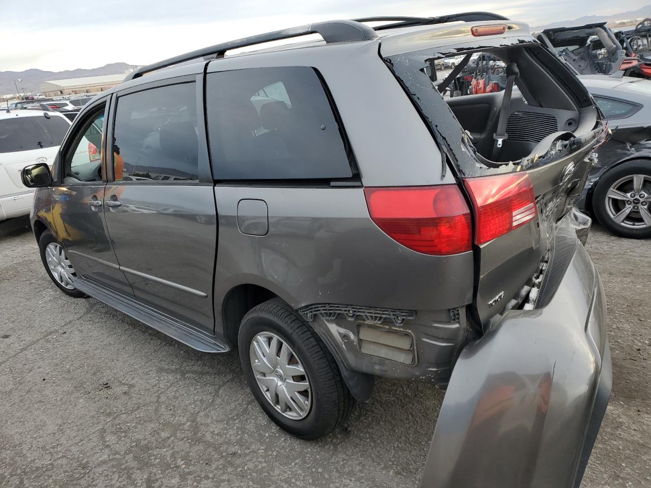 5TDZA23C34S181572 2004 Toyota Sienna Ce