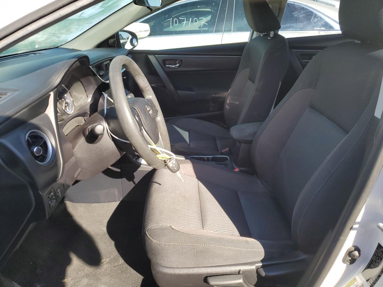VIN: 2T1BURHE5KC228828 2019 TOYOTA COROLLA