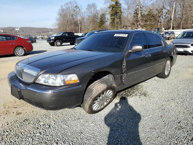 2003 Lincoln Town Car Executive