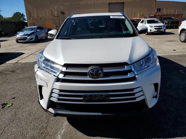 VIN 5TDJZRFH2KS930042 2019 Toyota Highlander, SE no.5