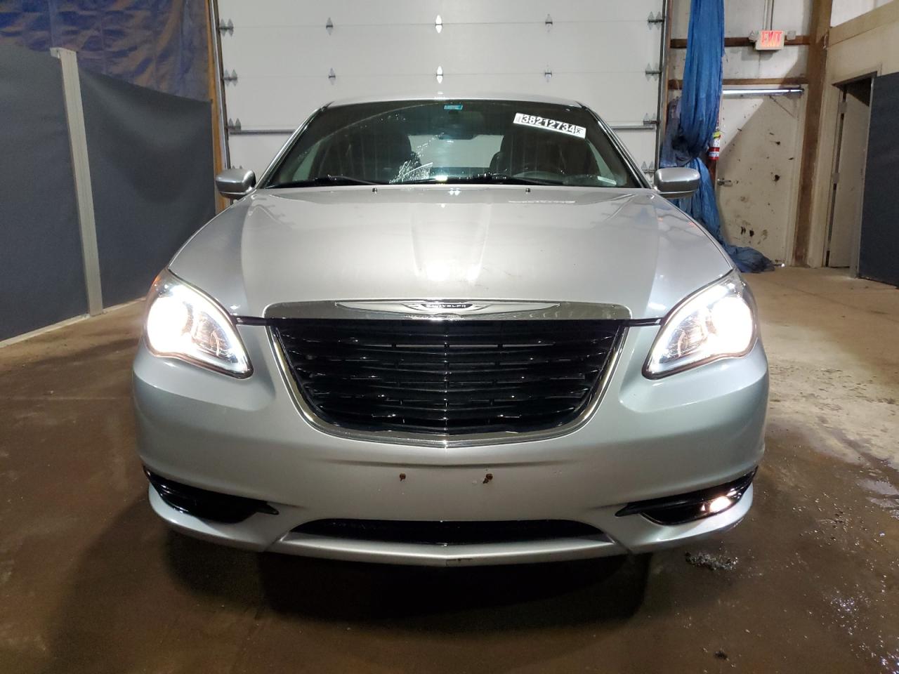 2013 Chrysler 200 Touring vin: 1C3CCBBG8DN706852