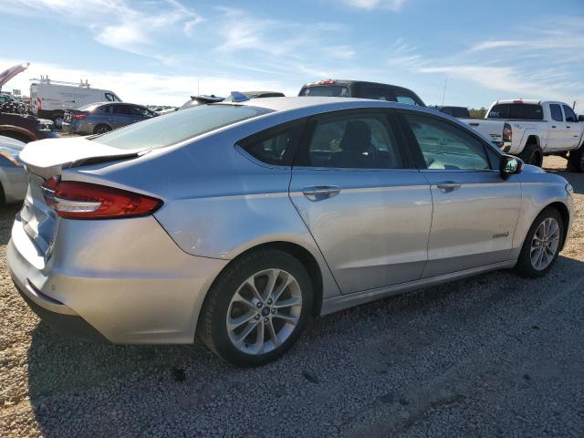 3FA6P0LUXKR119252 | 2019 FORD FUSION SE