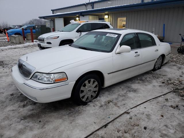 2003 Lincoln Town Car Signature