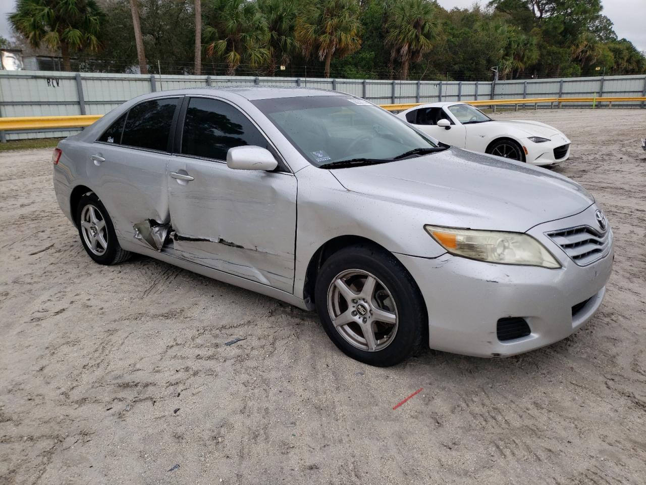 4T1BF3EK2AU042775 2010 Toyota Camry Base