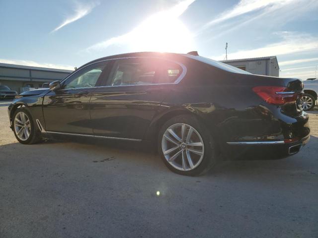 VIN WBAVL1C55FVY38026 2018 BMW 7 SERIES no.2