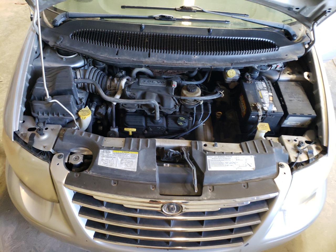 2A4GP54L36R720185 2006 Chrysler Town & Country Touring