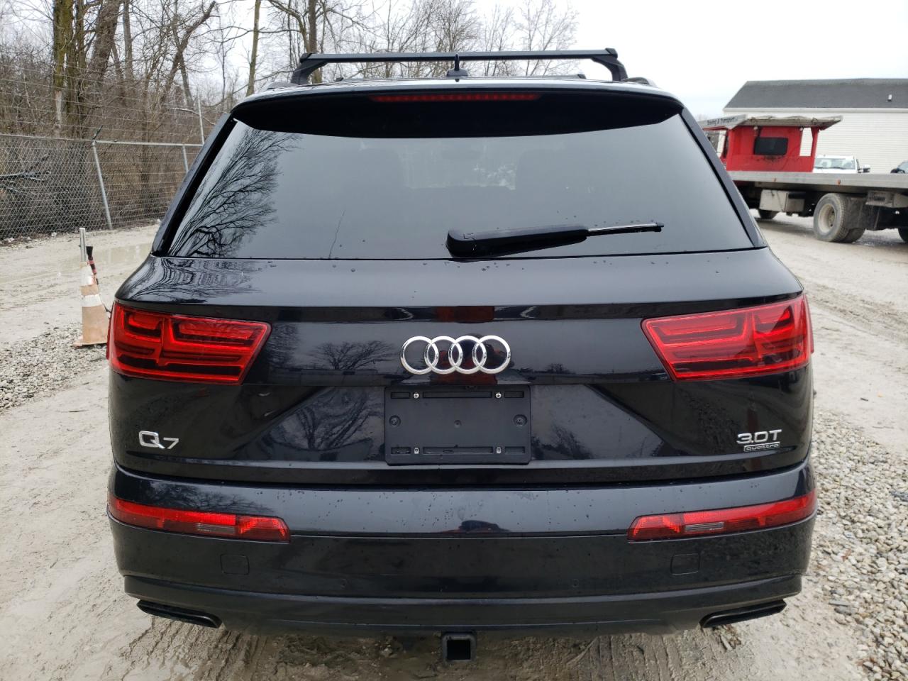 WA1VAAF79JD025903 2018 Audi Q7 Prestige