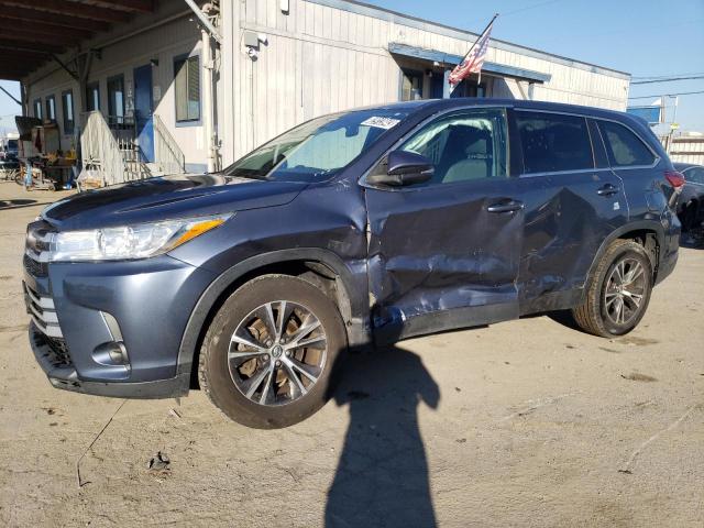 VIN 5TDZARFH4KS047344 2019 Toyota Highlander, LE no.1