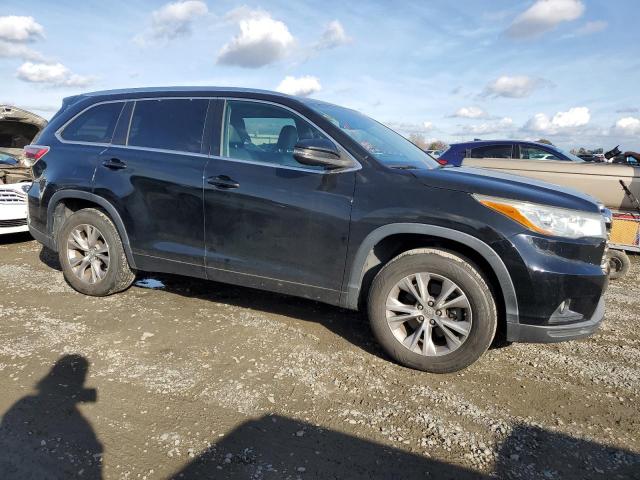 VIN 5TDKKRFH4FS068571 2015 Toyota Highlander, Xle no.4