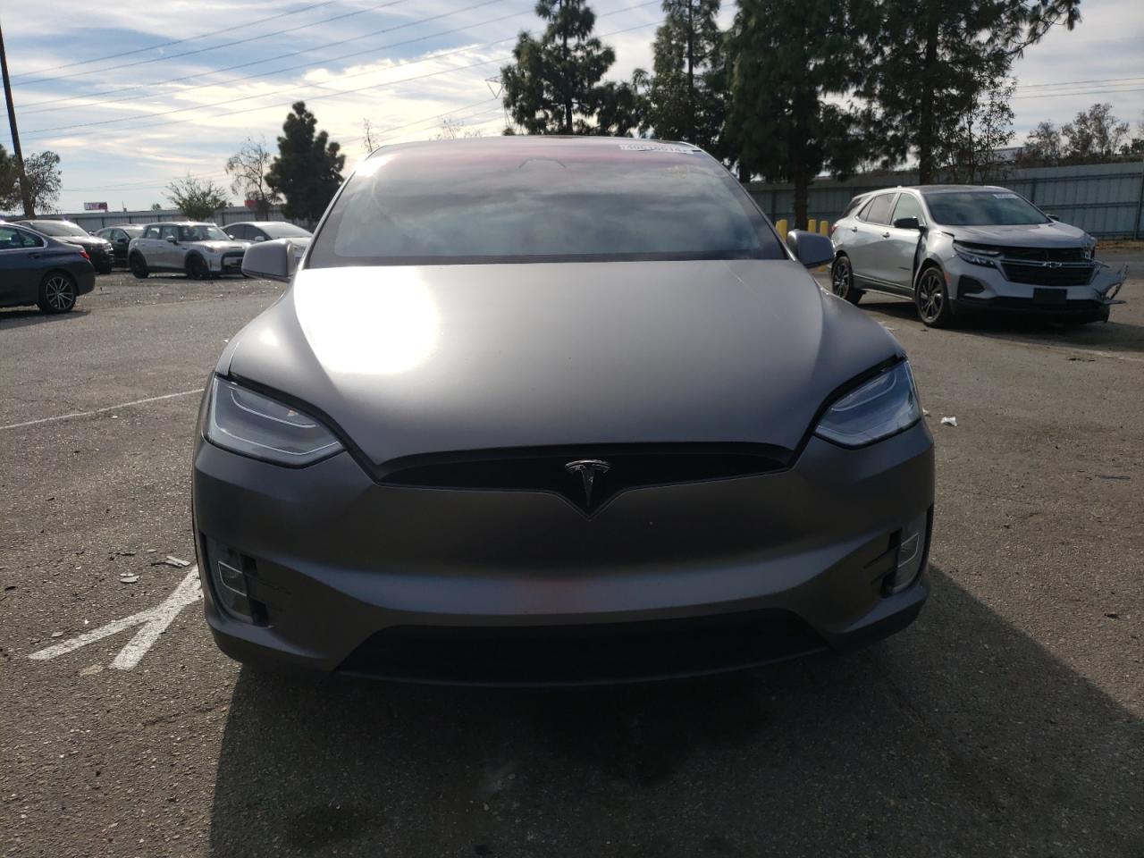 2020 Tesla Model X vin: 5YJXCDE26LF248900