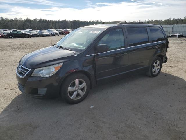 2011 Volkswagen Routan SE