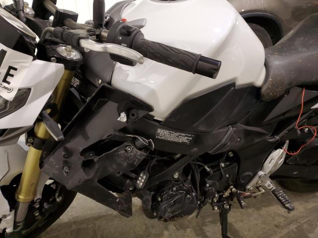 2016 SUZUKI GSX-S750 - JS1GR7NA9G2100380