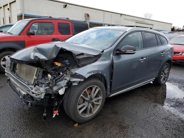 2018 Volvo V60 Cross Country 