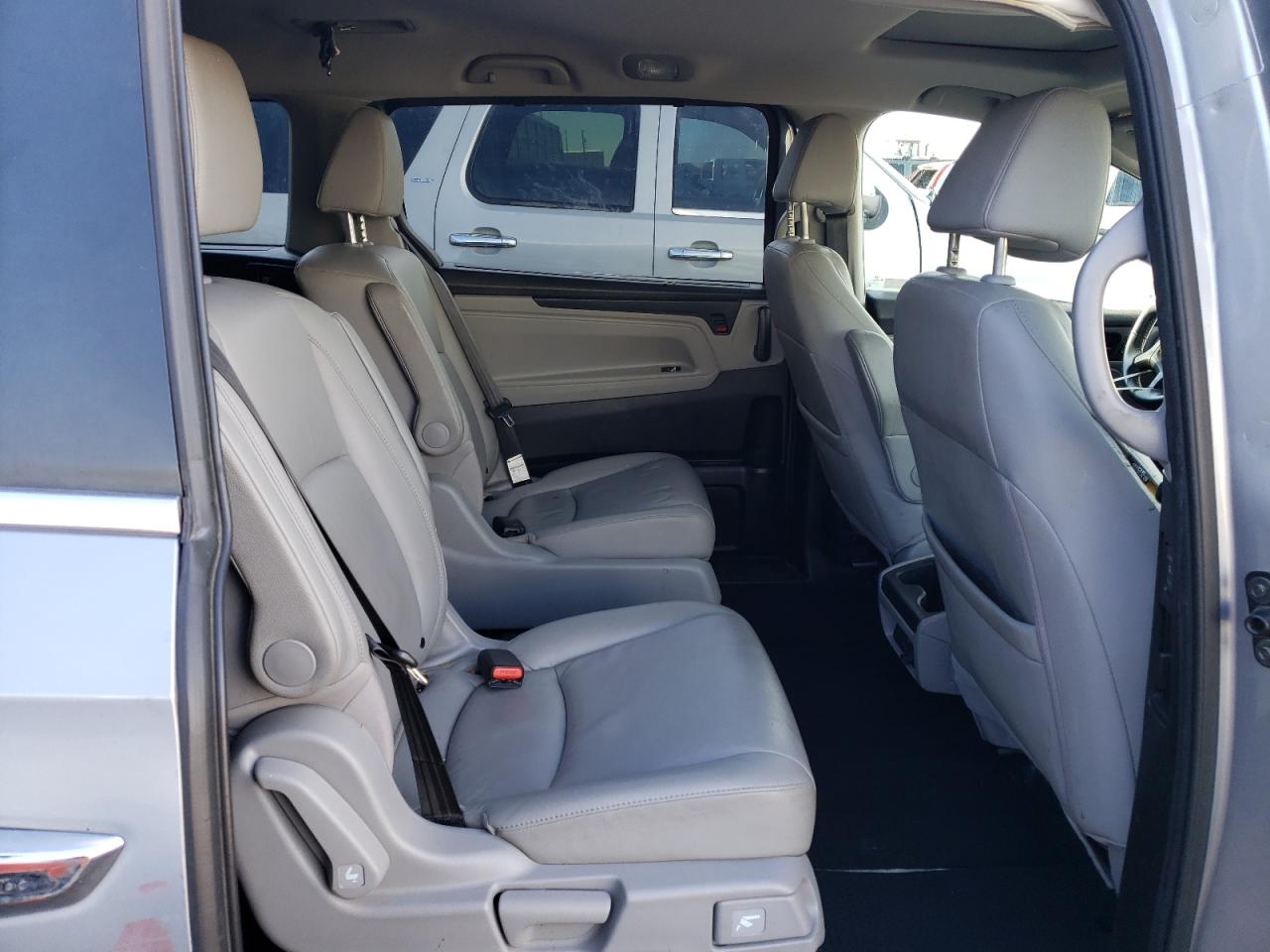 2019 Honda Odyssey Exl vin: 5FNRL6H71KB096261