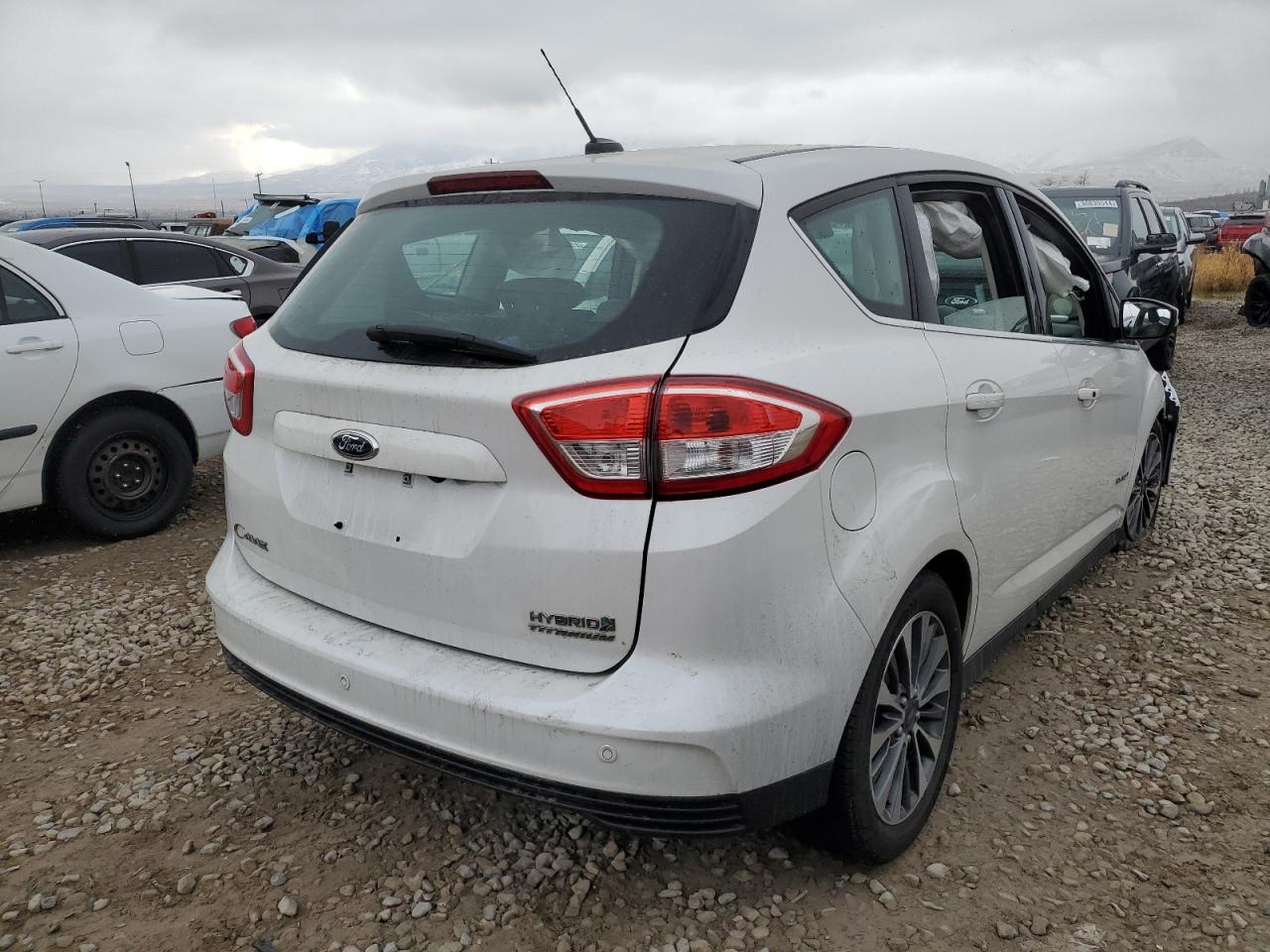 1FADP5DU6JL103761 2018 Ford C-Max Titanium